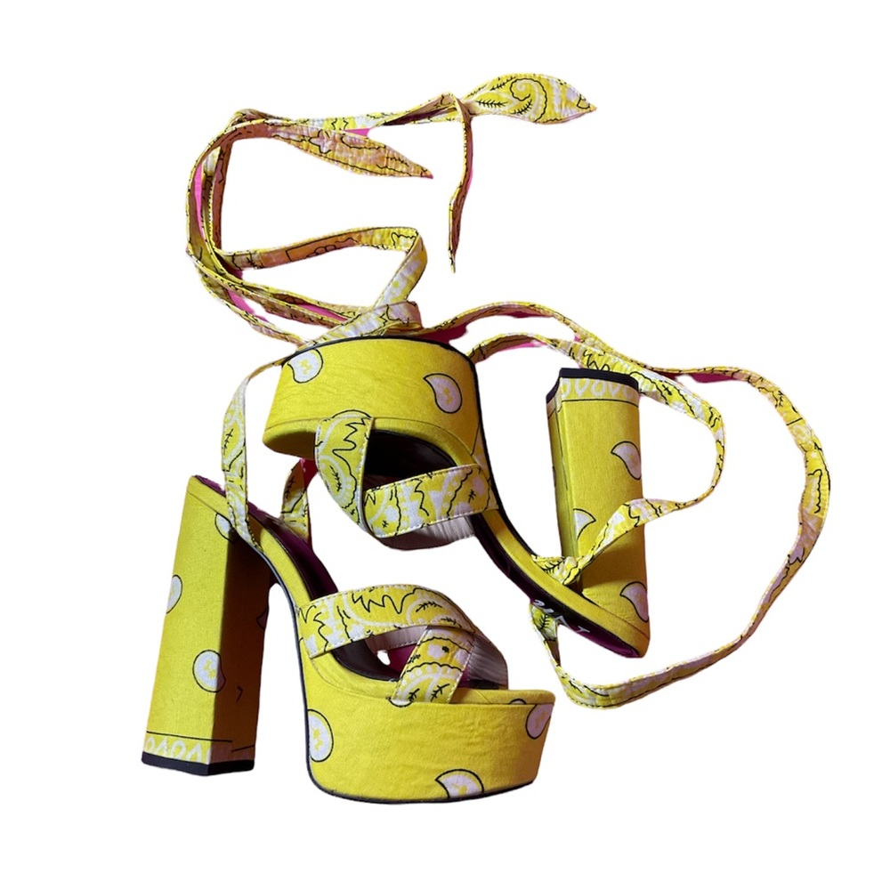 Yellow Bandanna Platforms